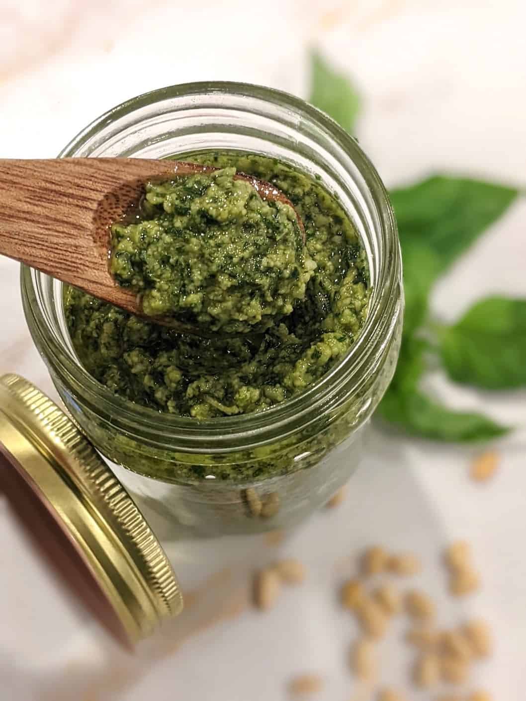 how to make basil pesto